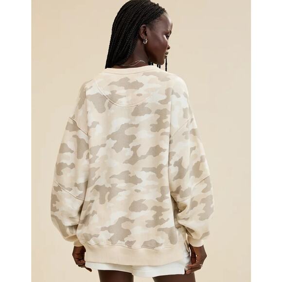Aerie Très Chic Sweatshirt Pullover Cozy Camo Oversized Quiet Luxury Size Small - Picture 2 of 11